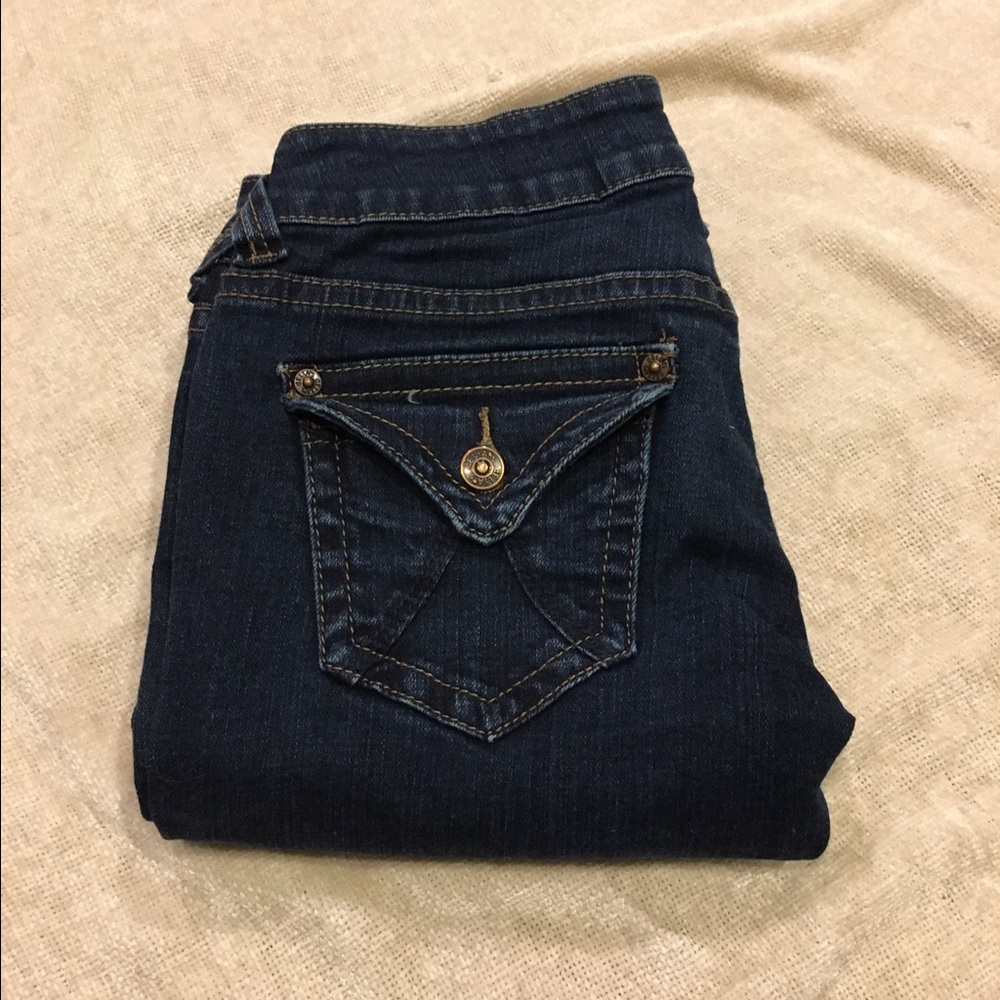 🌹Reese Dark Wash Boot Cut Jeans - Delias