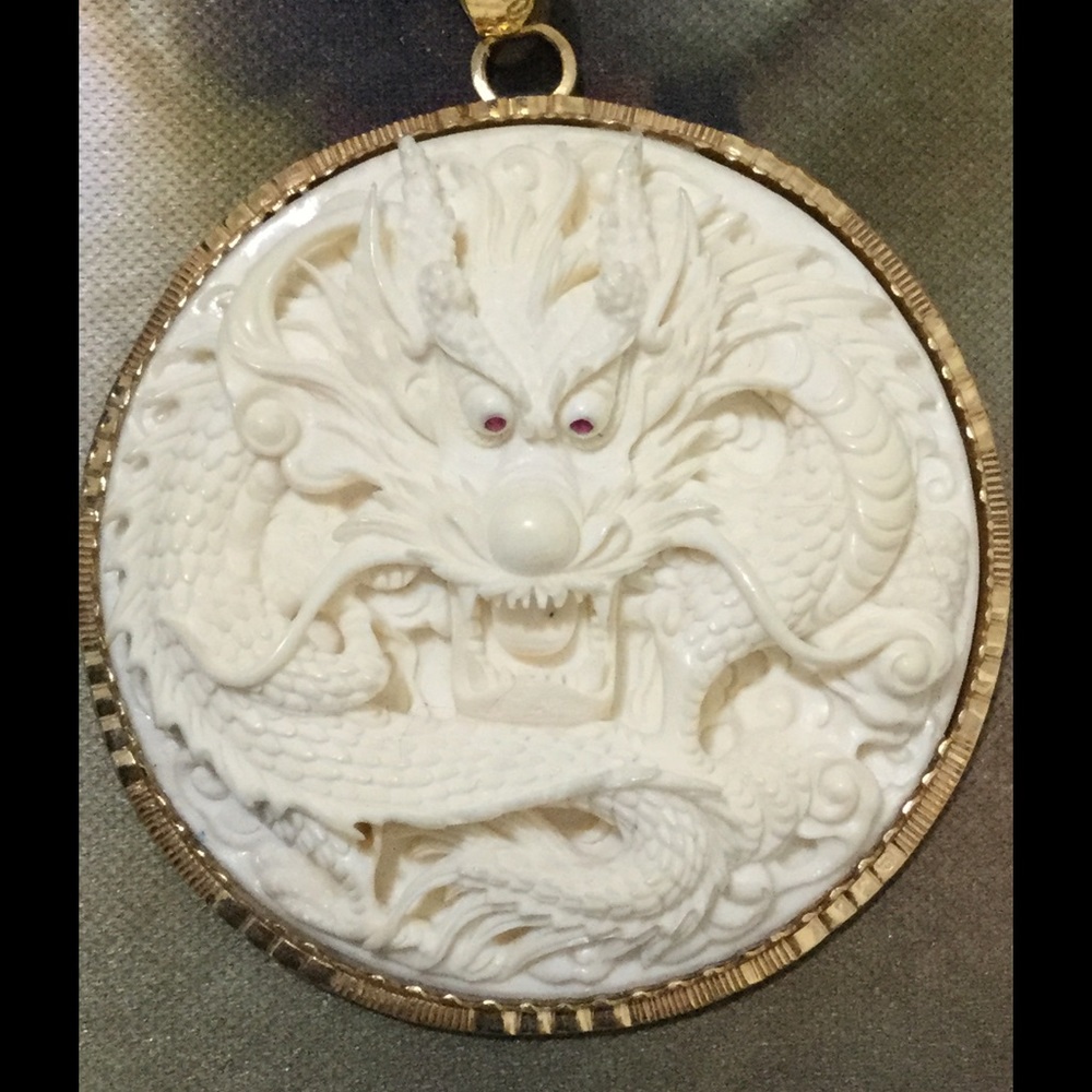 Dragon necklace handmake with 18k gold