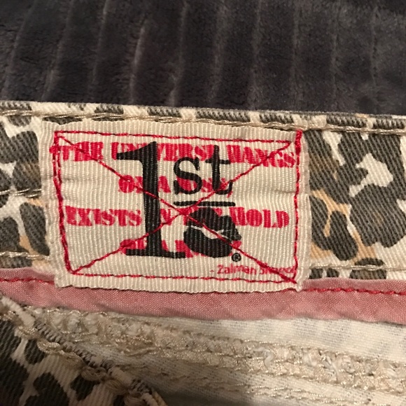 Cheetah print short shorts - Picture 3 of 3