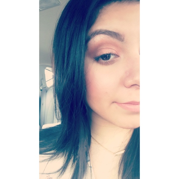 Meet your posher, Mitzy 💋 - Picture 3 of 3