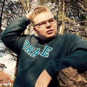 Meet your Posher, Adam