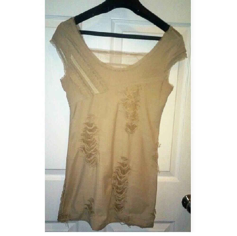 MurMur Cut-out Destroyed Tunic Top