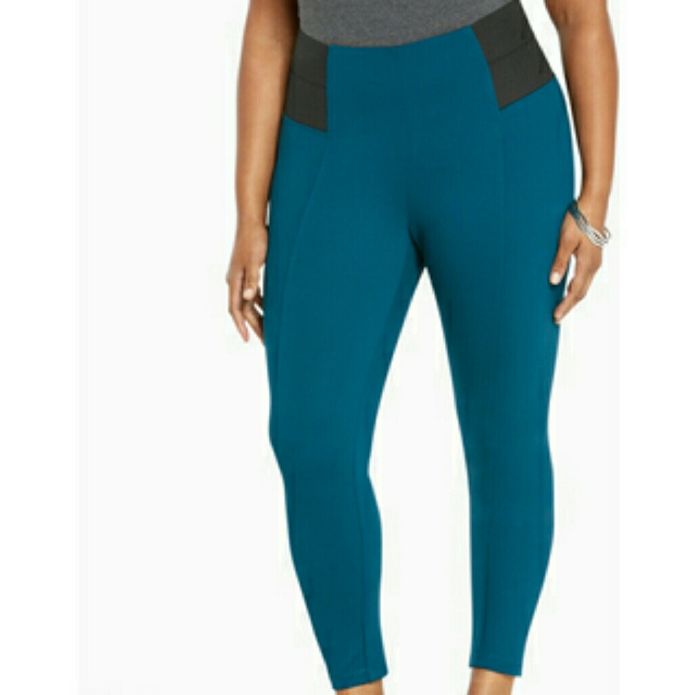 🚫SOLD🚫 BNWT Torrid Pixie Pants in teal ponte