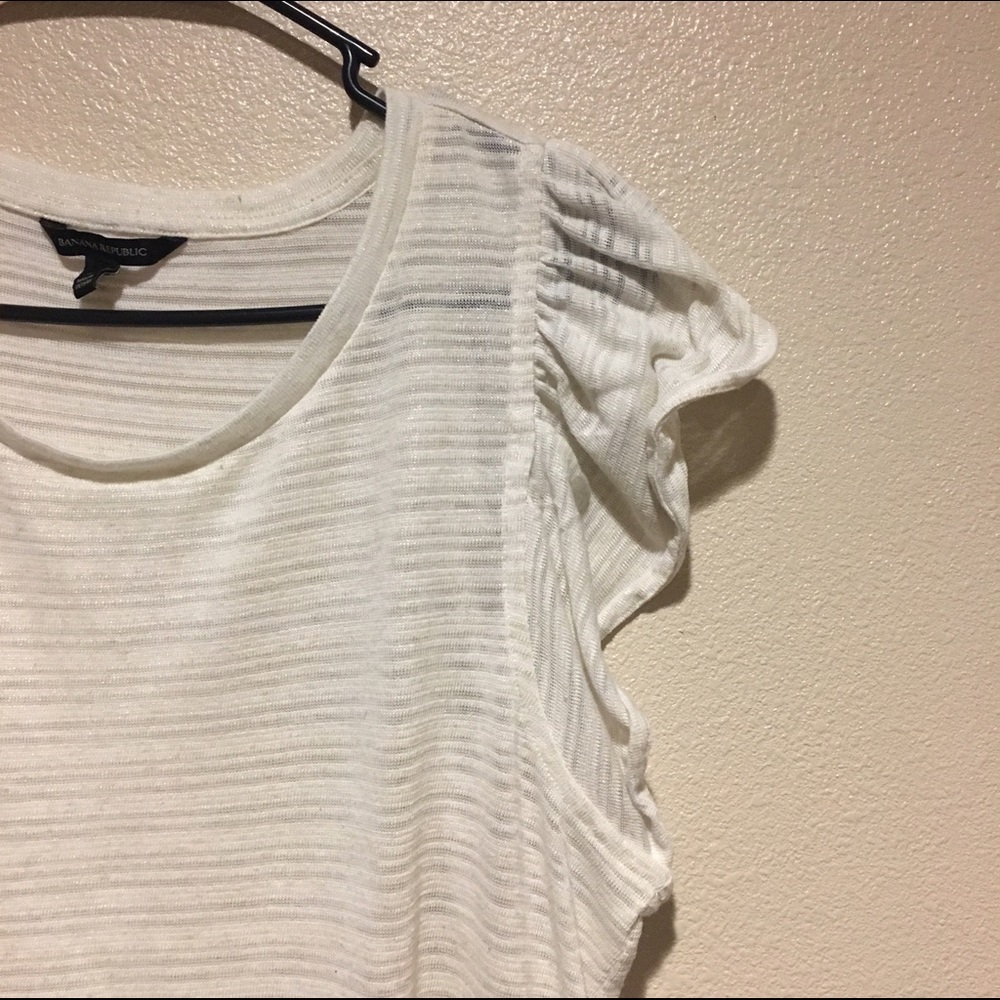 •GIFTED• Cream Ruffle top - Picture 2 of 4