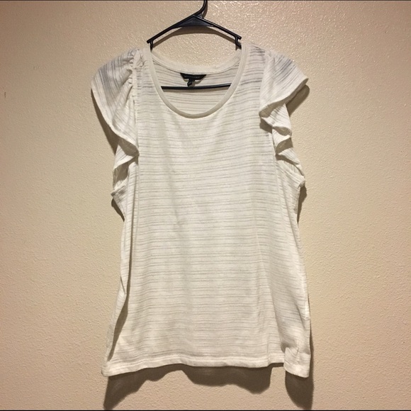 •GIFTED• Cream Ruffle top - Picture 4 of 4