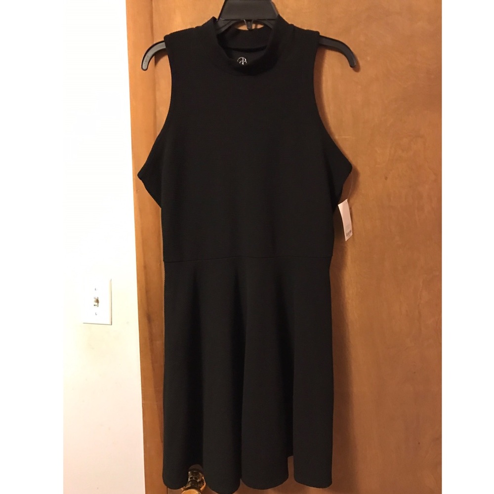 NEW- Black- high neck dress. Size XL