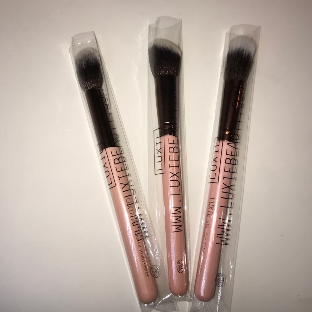BRAND NEW LUXIE Beauty Makeup Brushes Set of 3