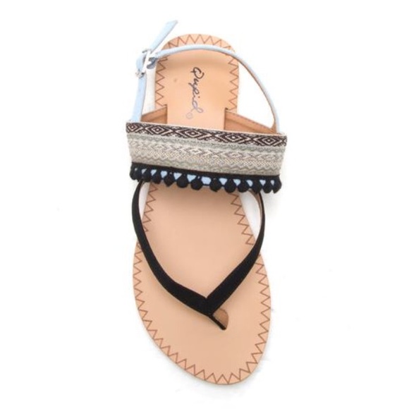 1 LEFT!!! NWT. Embroidered Pom Pom sandal - Picture 5 of 8