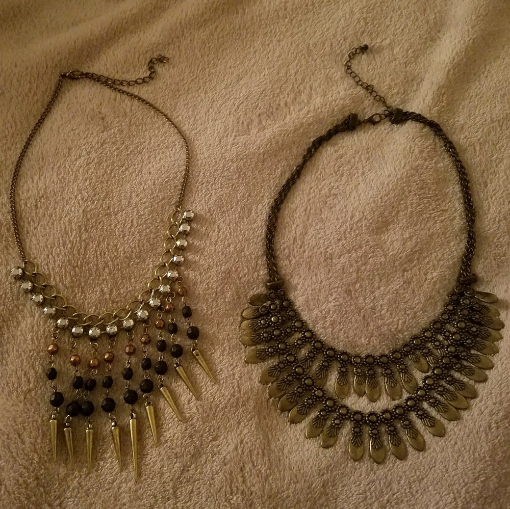 2 statement necklace (Urban Outfitters/Forever 21)