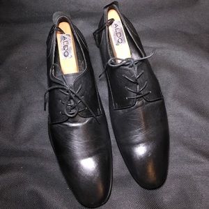Aldo black oxfords.
