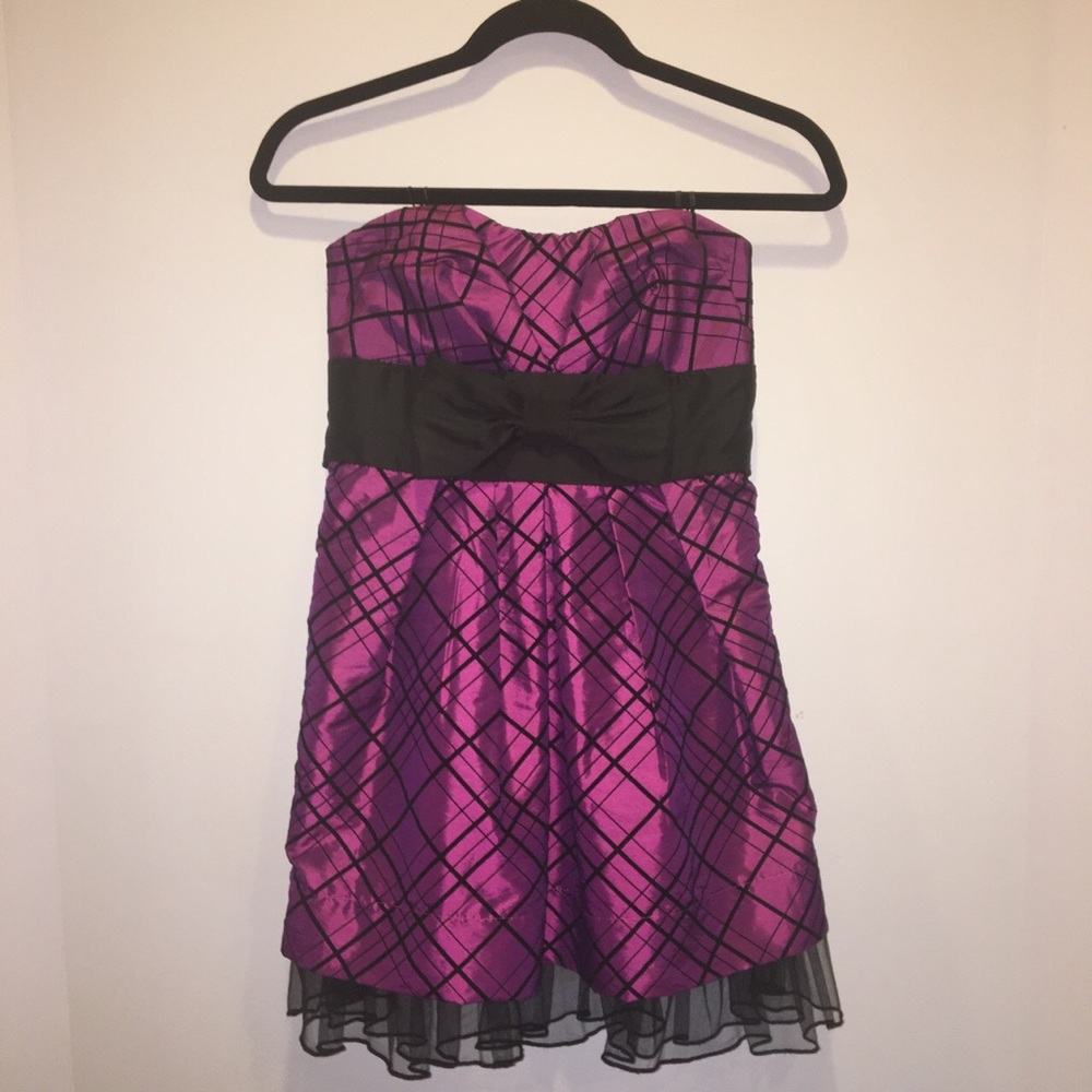 Windsor Strapless Hot Pink/ Magenta dress w/ribbon