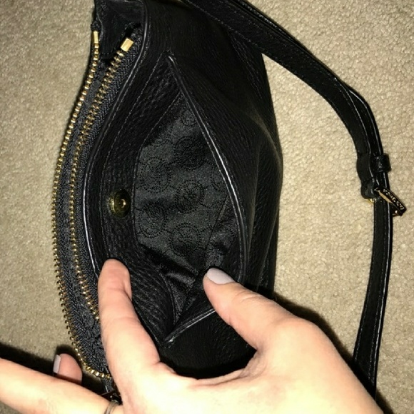 Michael Kors crossbody purse - Picture 4 of 4