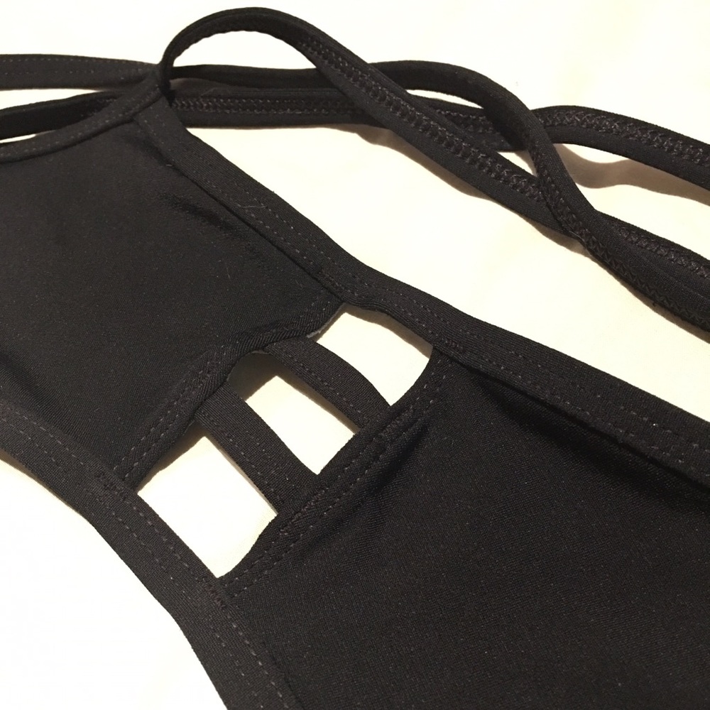 BLACK Jolyn MISFIT top