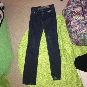 Dark wash hollister jeans.    Size 7