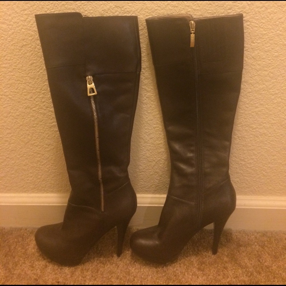 Guess boots