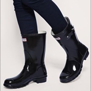 Black gloss midi hunter boots