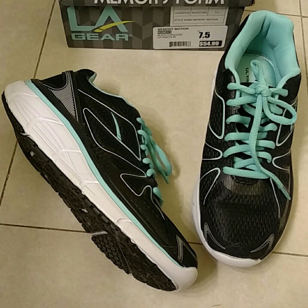 NWOT 🌸BN Never Worn🌸 LA Gear Memory tennies