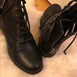 Black combat boots brand new!