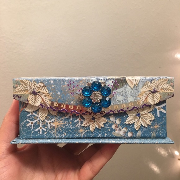 Mini Jewelry Box - Picture 2 of 4