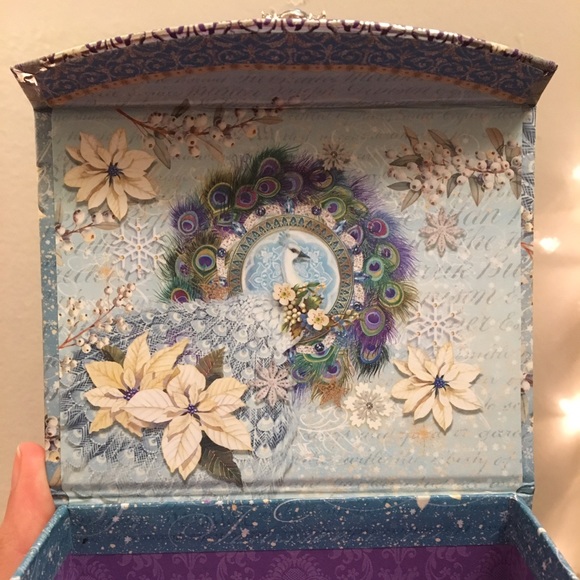 Mini Jewelry Box - Picture 4 of 4