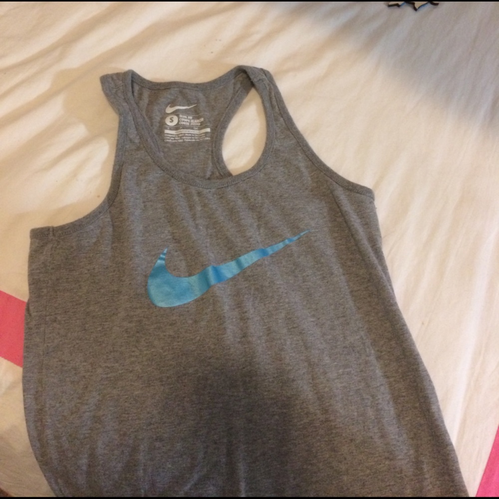 Nike tank