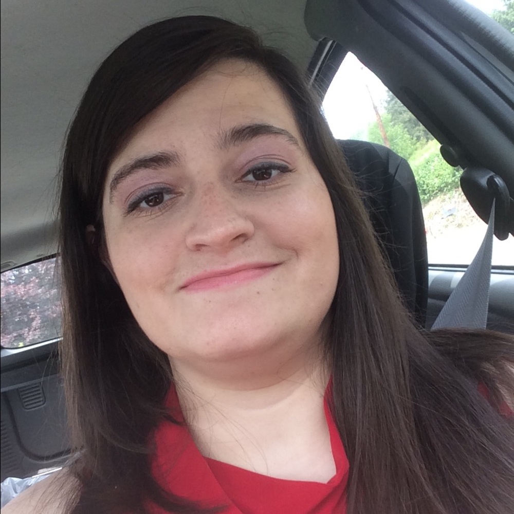Meet your Posher, Clarissa
