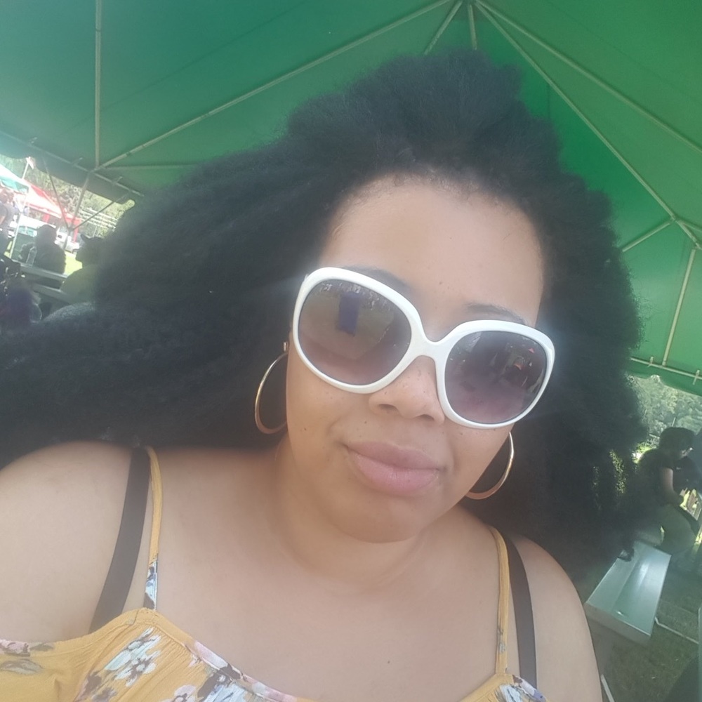 Meet your Posher, Josefina