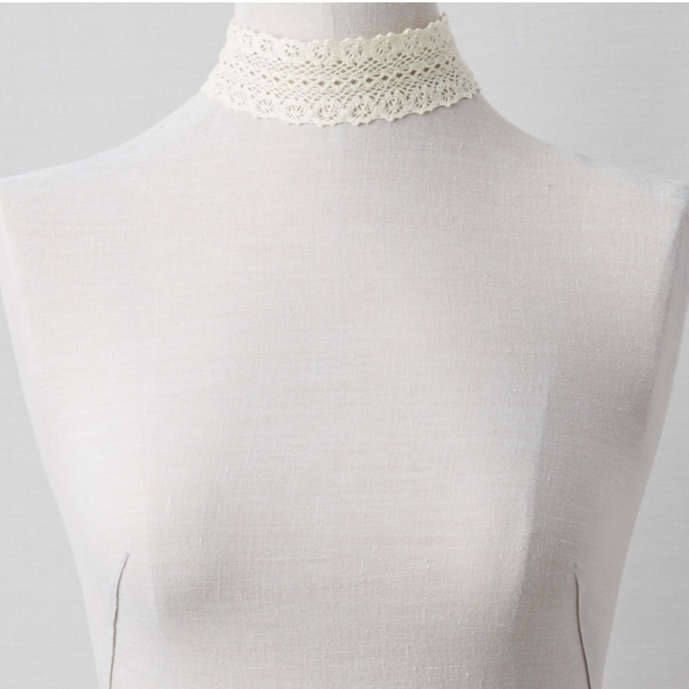 American Eagle Choker Necklace