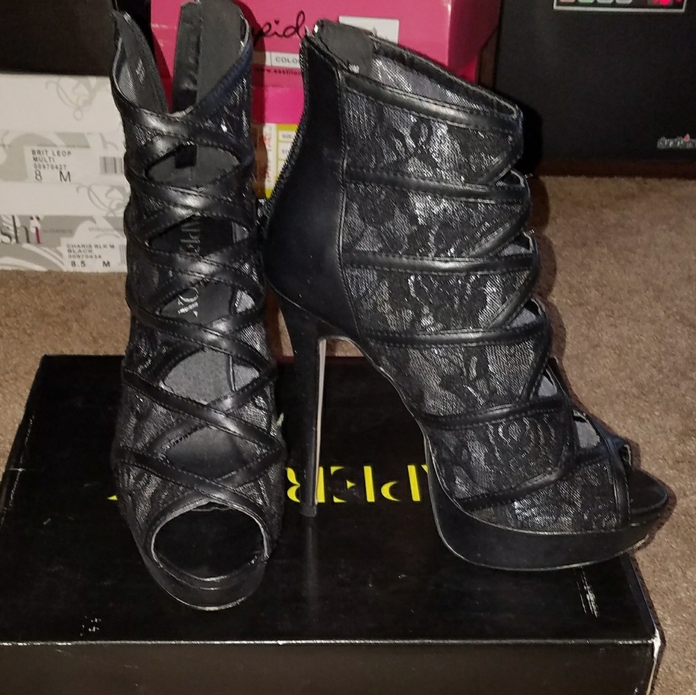 Lace peep toe bootie