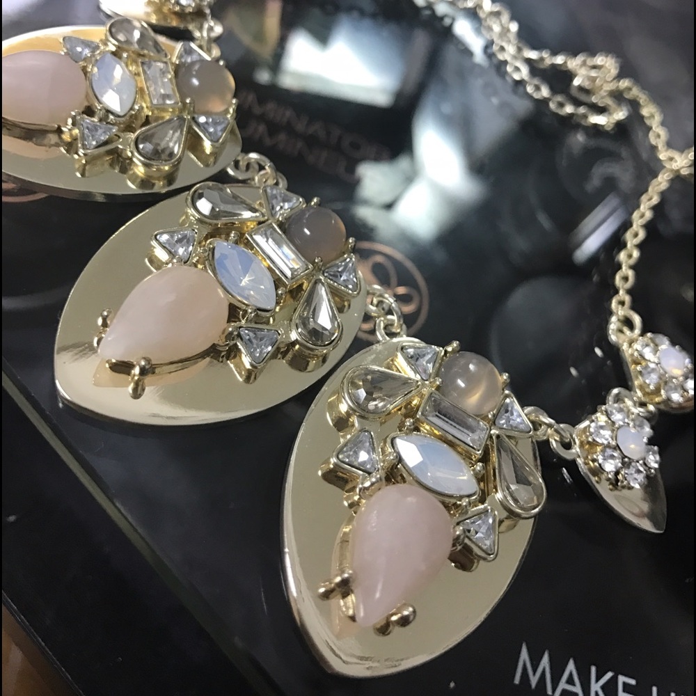 ✨ LOFT Stone and diamond NECKLACE