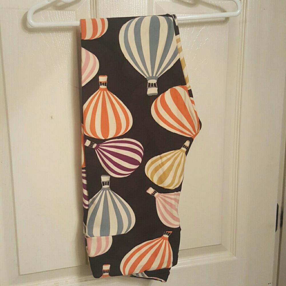 EUC LuLaRoe Hot Air Balloon TC Leggings