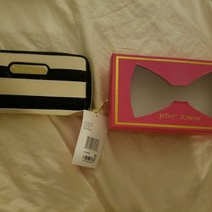 Macy's Exclusive Betsy Johnson Winslet Wallet