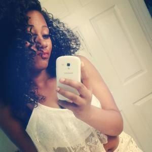 Meet your Posher, Junelle