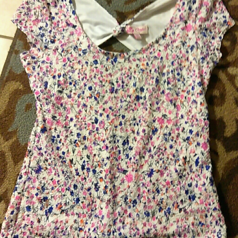 Floral top