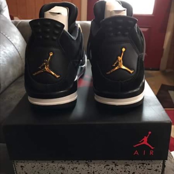 Royalty 4s