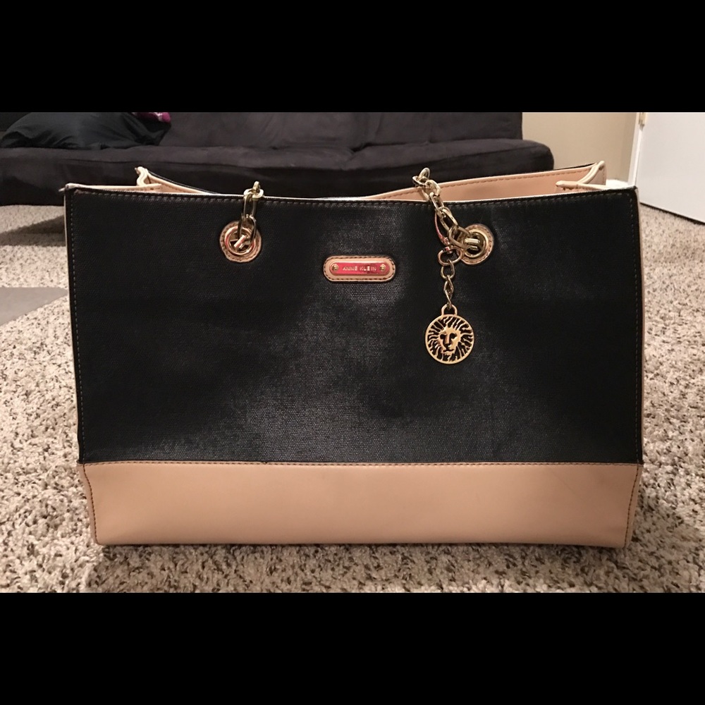 Anne Klein Shoulder bag