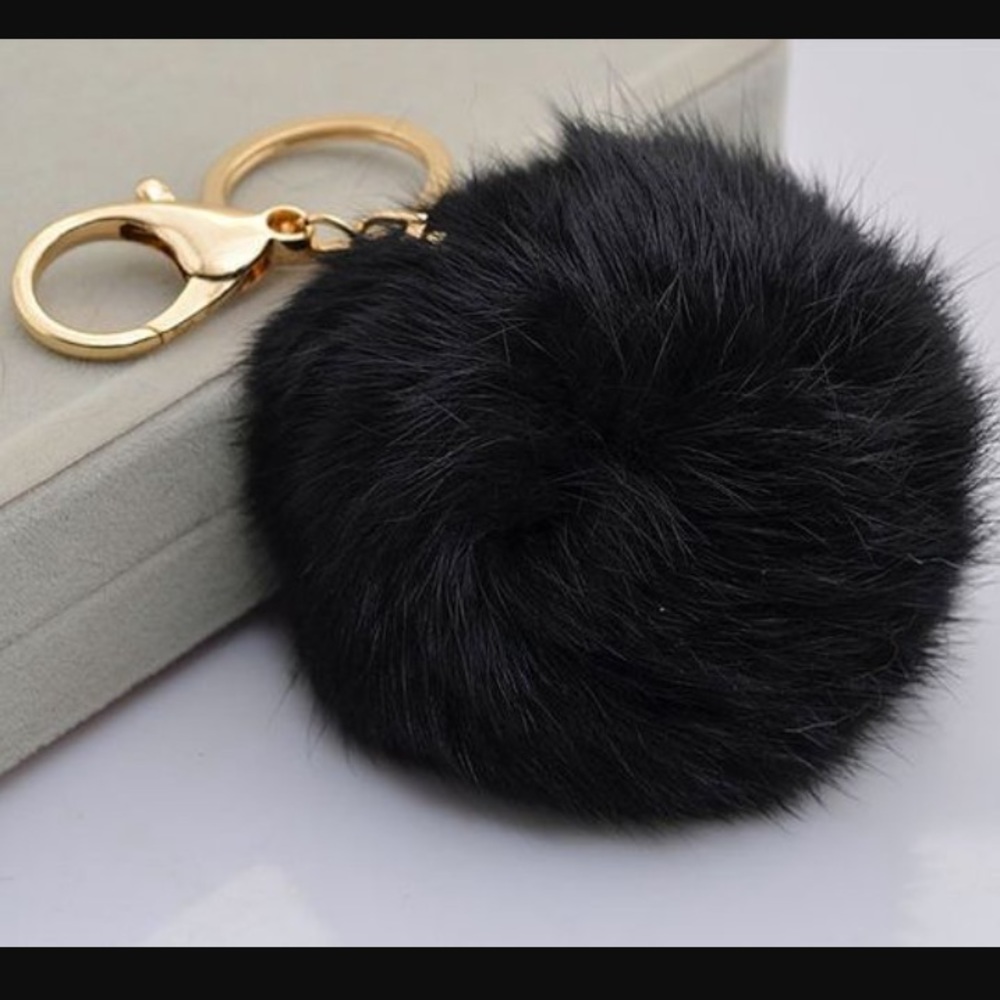 Black Pom Pom keychain