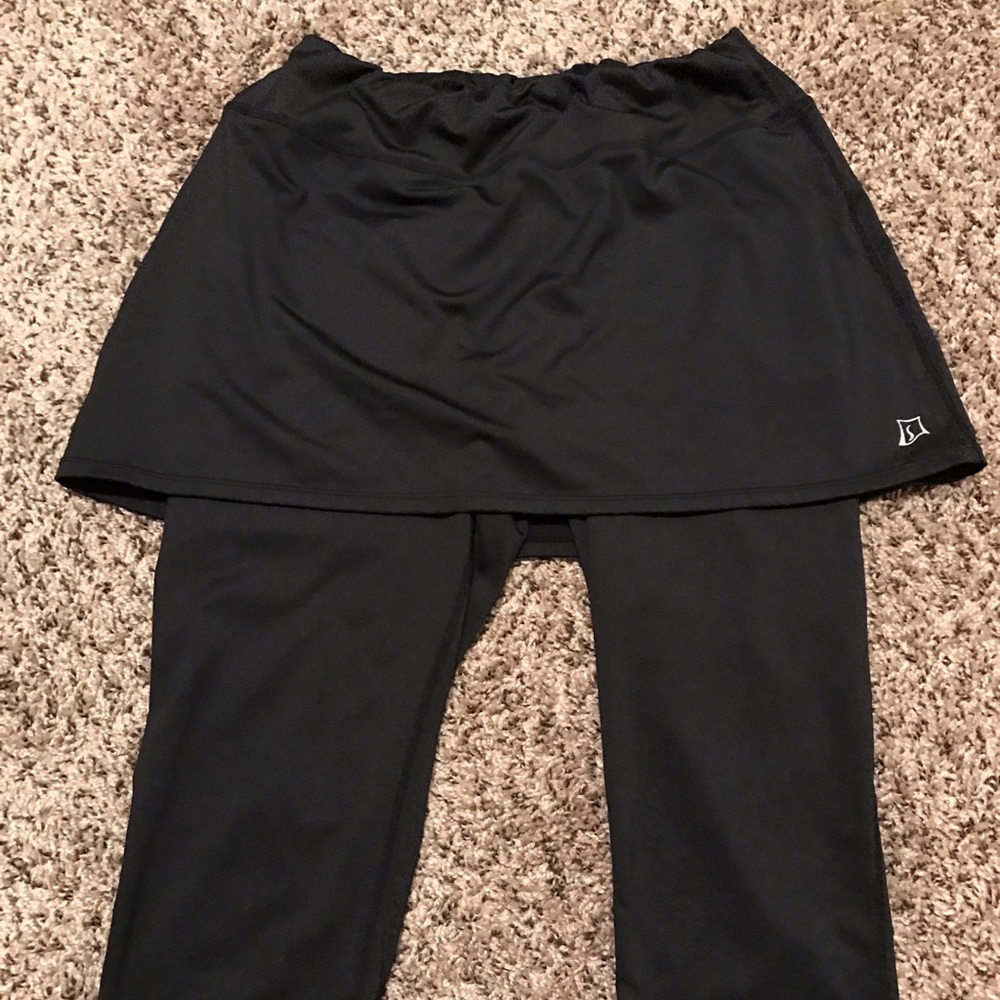 Black Skort