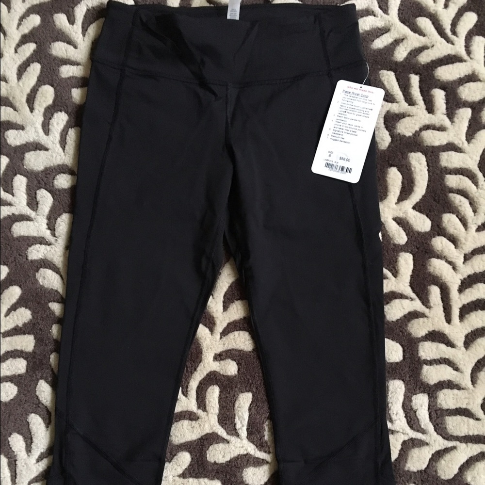Lululemon Pace Rival Crop size 6. Brand new.