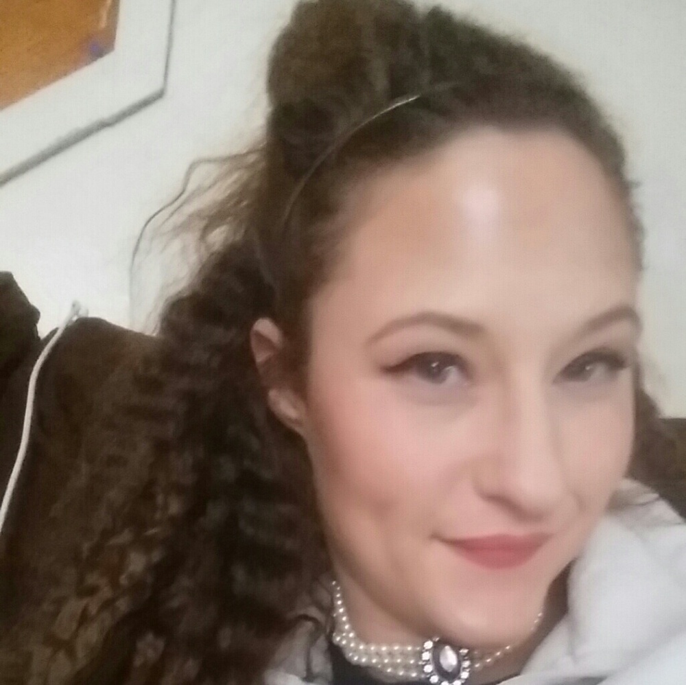 Meet your Posher, Shara