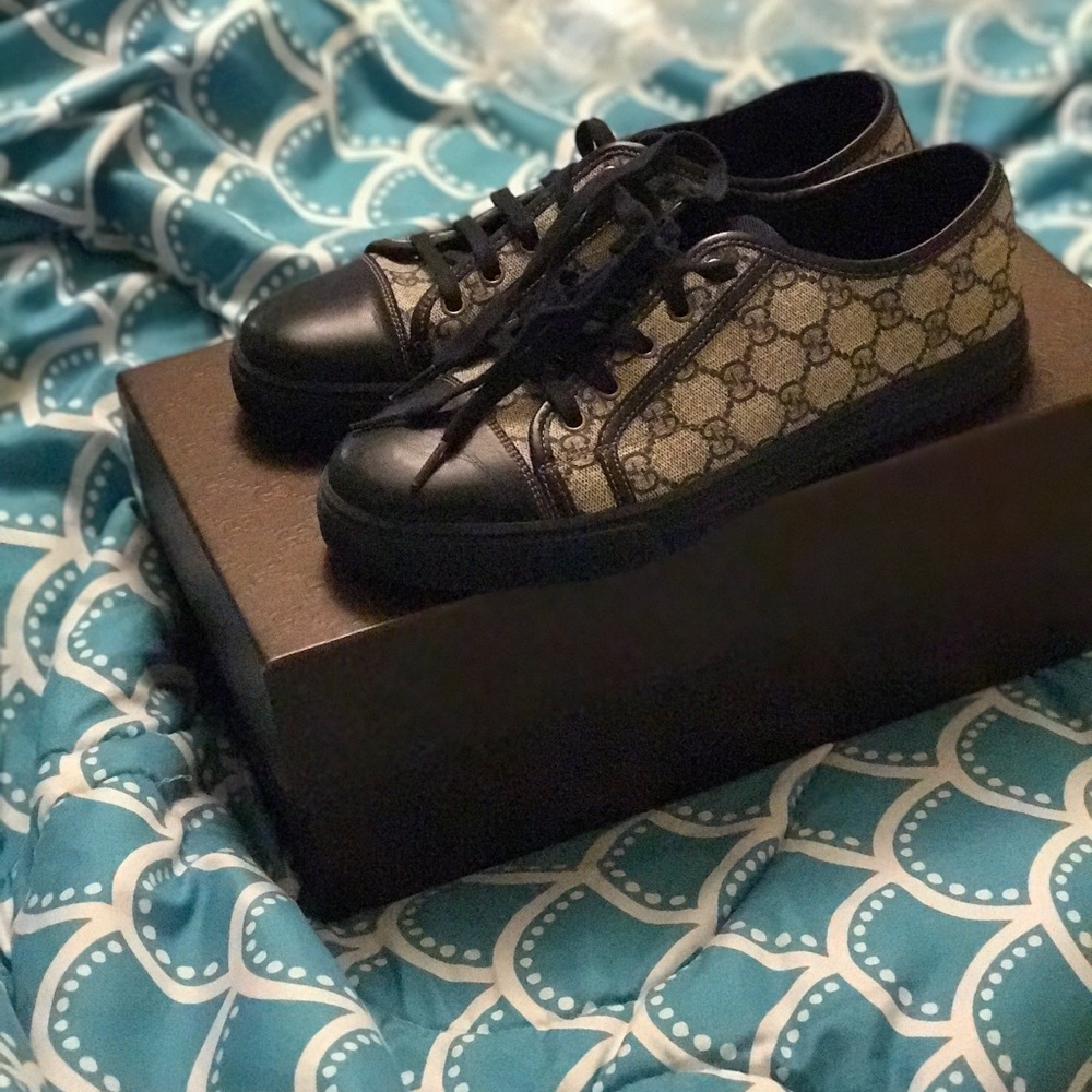 100 % Authentic Men Gucci Shoes Size 7 1/2