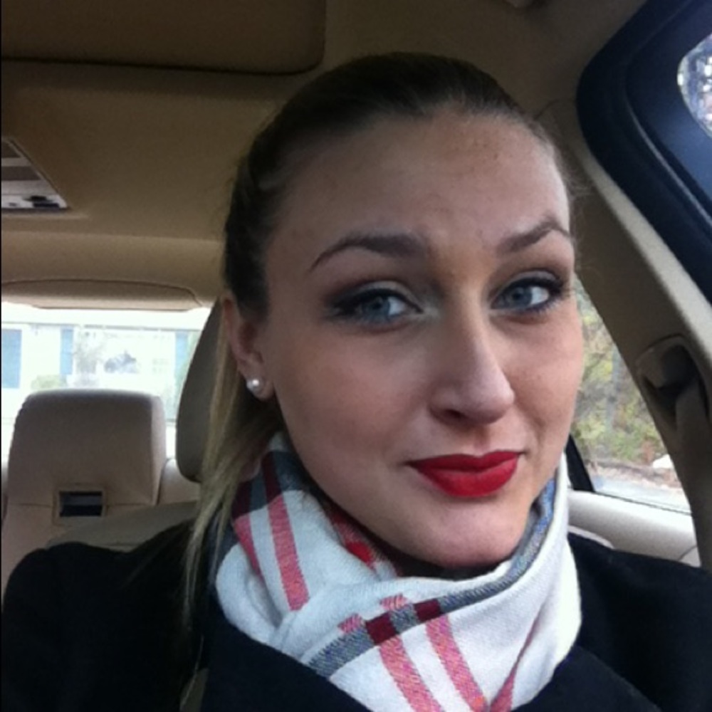 Meet your Posher, Nicole