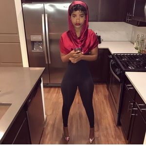 Meet your Posher, Bella