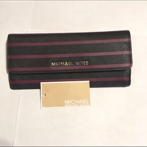 Michael Kors Jet Set Wallet