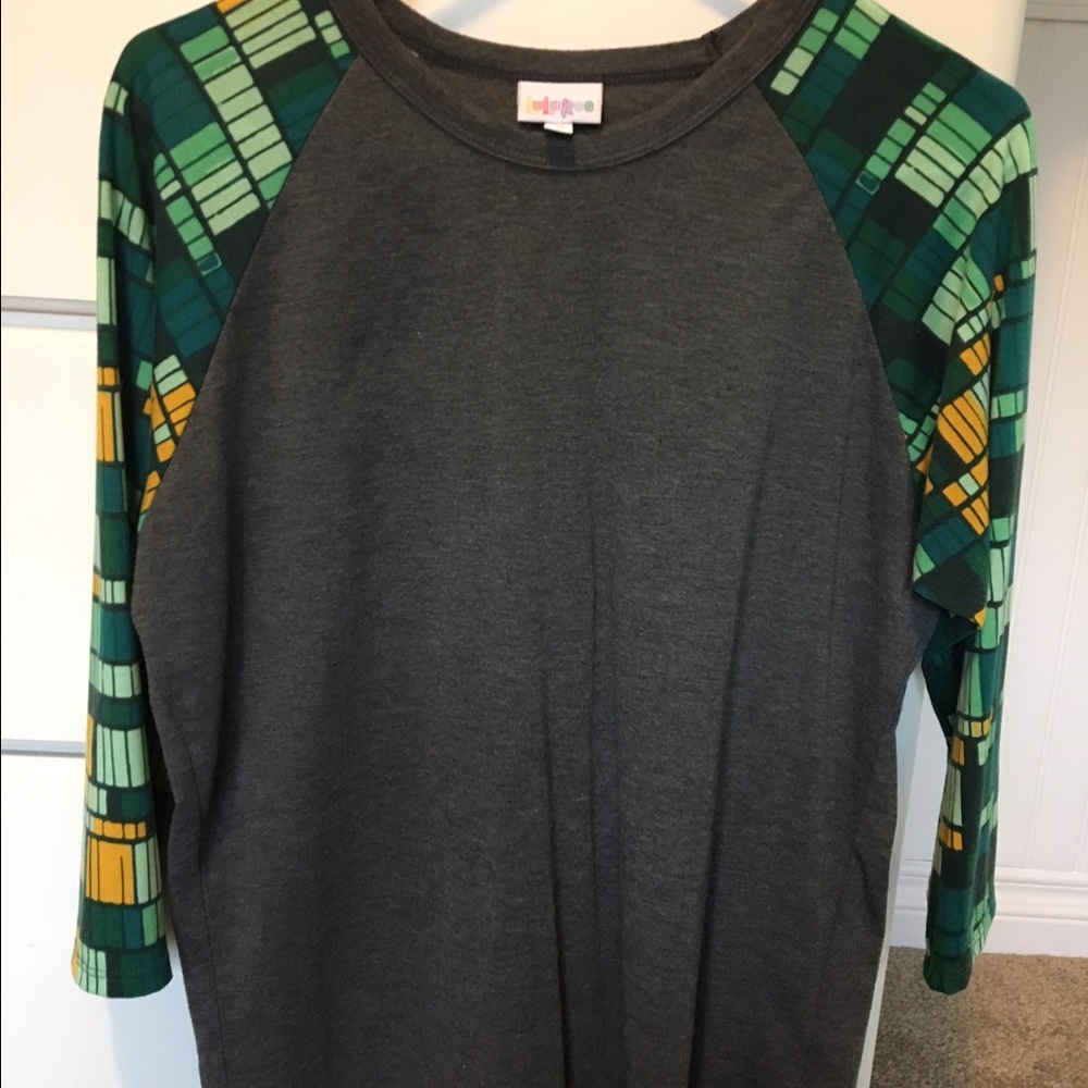 LuLaRoe Randy Tee - Green Pattern