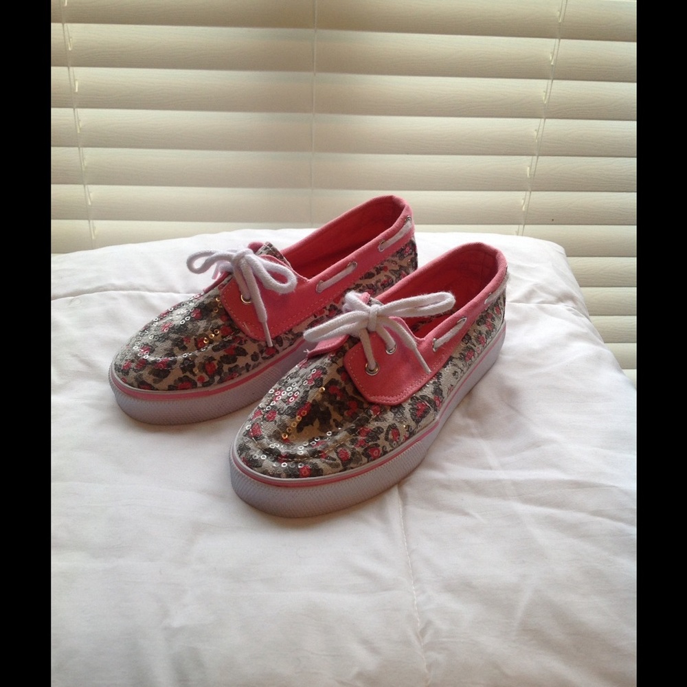 Cute girls pink leopard loafer NWOT