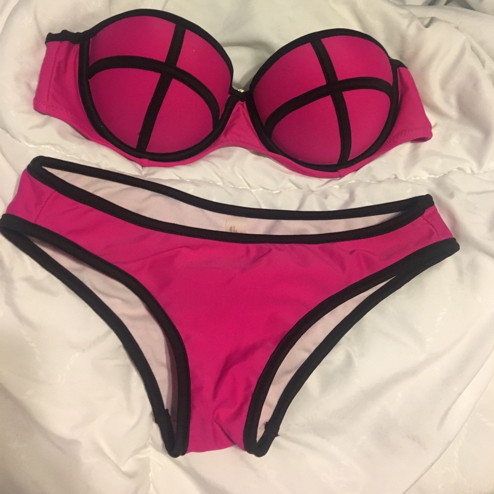 2 peace bathing suit 👙