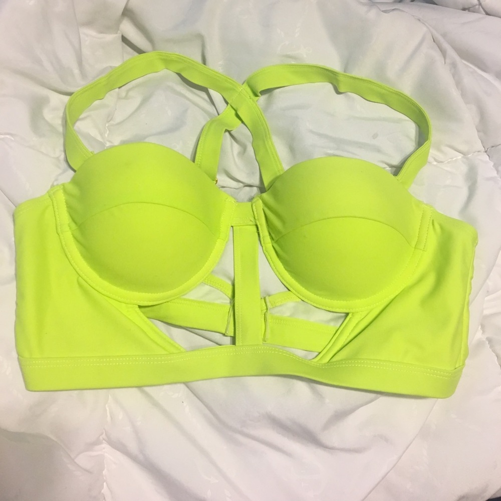 NWT bathing suit top 💚