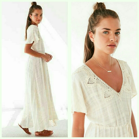 Floaty Flutter-Sleeve Adjustable Drawstring Dress - Picture 2 of 4