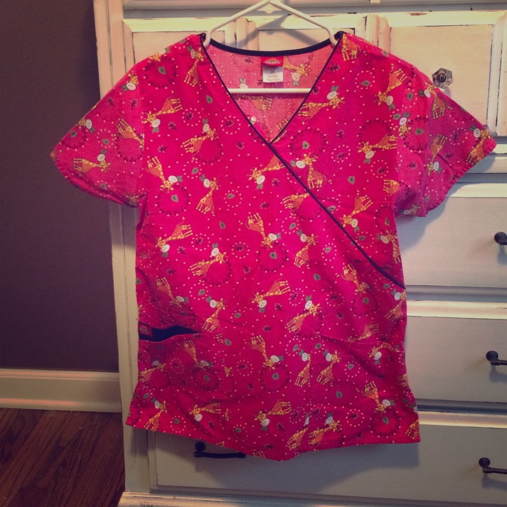 Giraffe scrub top